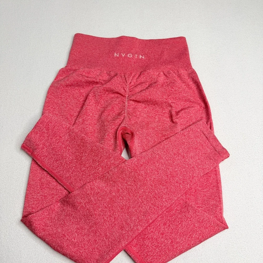 NVGTN Candy Apple Scrunch Seamless Leggings🍎 - Picture 3 of 11